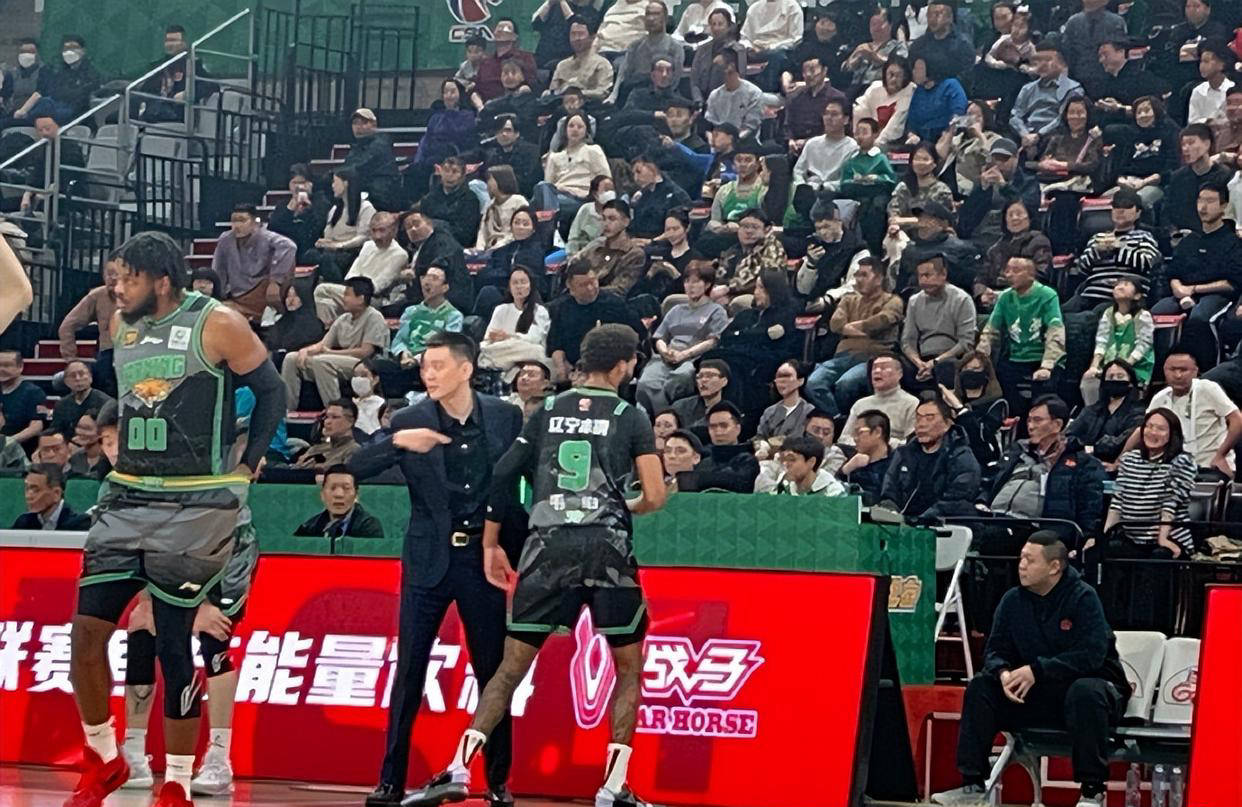 吉林男篮全队合力，打出亮眼表现的简单介绍