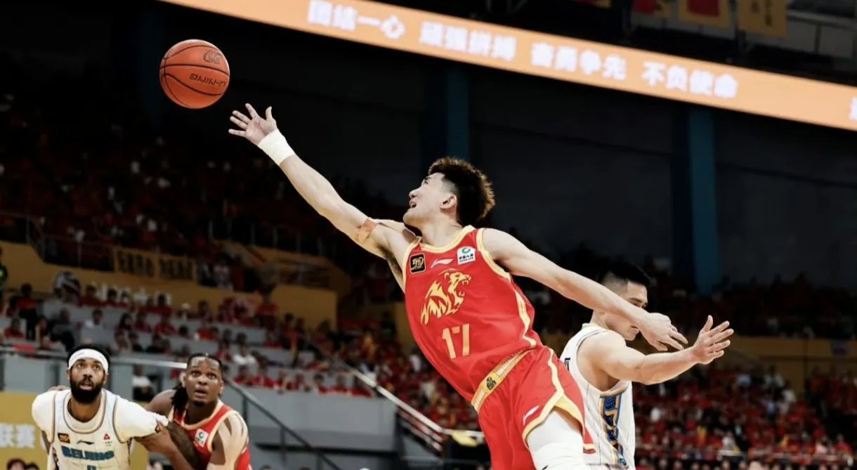 关于浙江男篮冲劲追分，胜局在望的信息