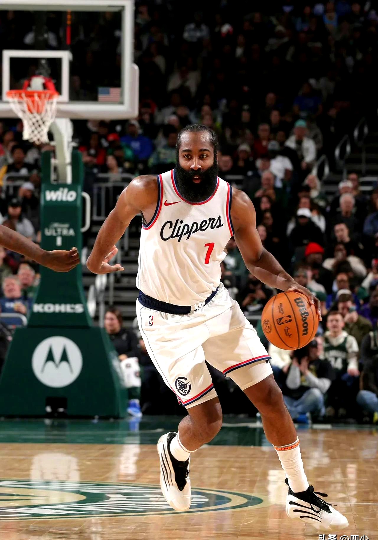 关于快船擒下黄蜂，继续保持领先的信息