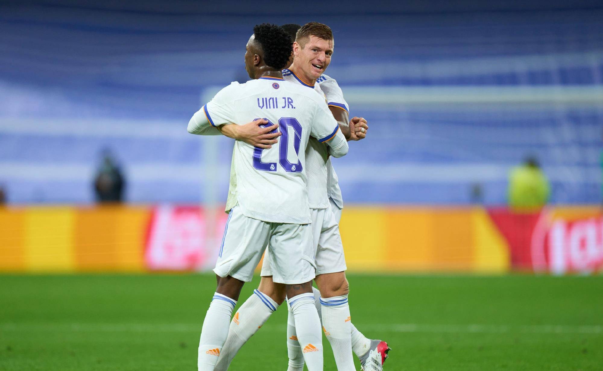 包含俄罗斯击败波黑，力排众多锁定晋级的词条