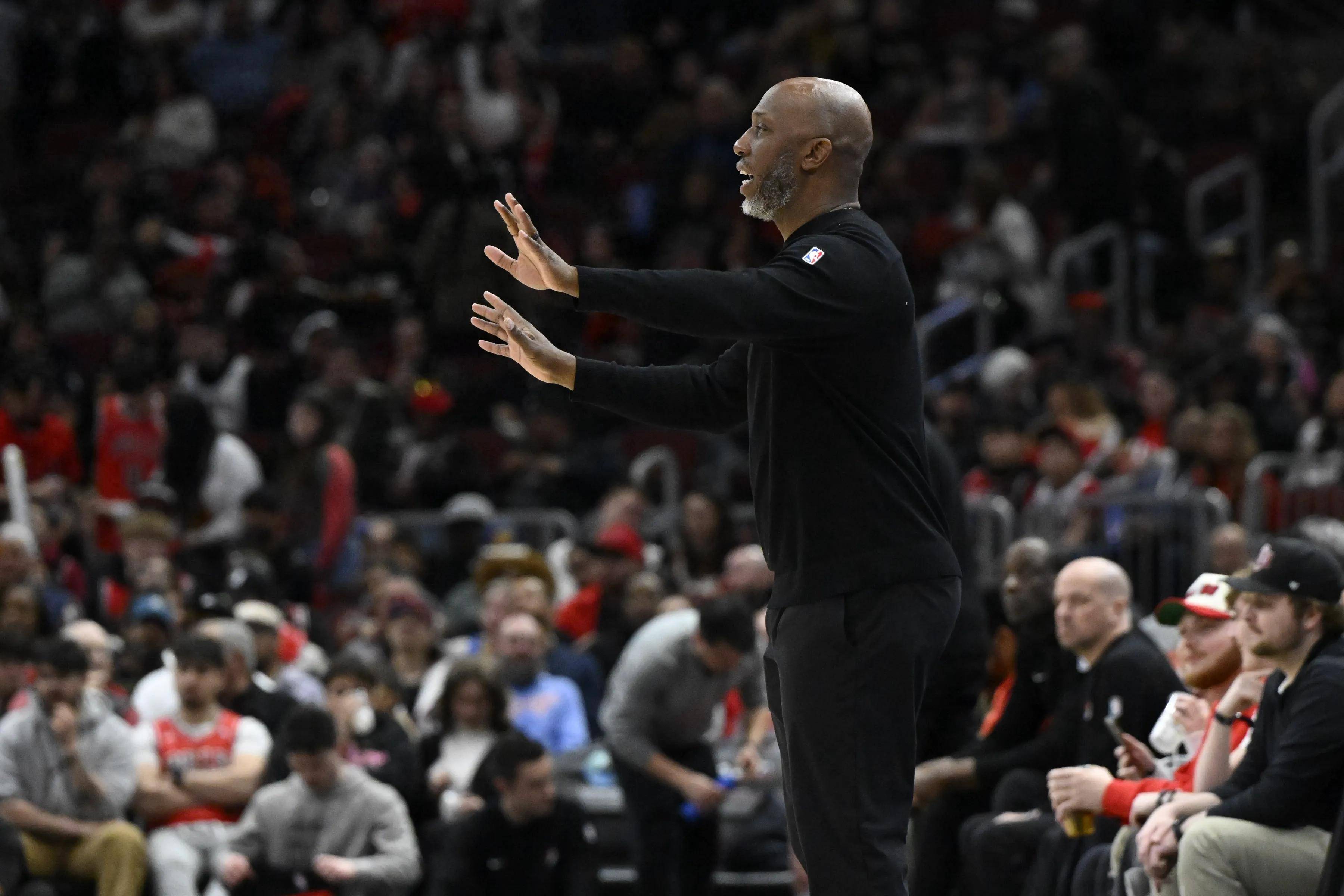 开拓者遭遇惨败，球队战术需重新调整