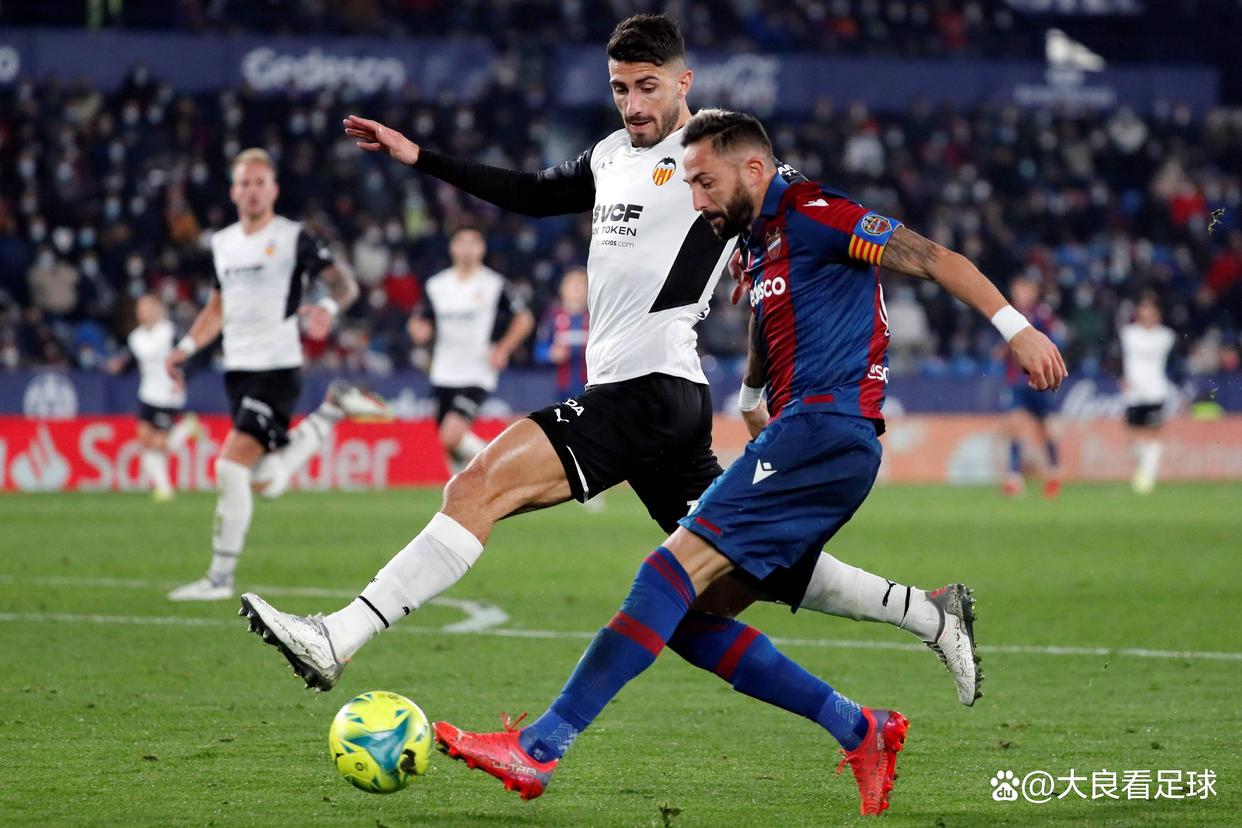 阿拉维斯客场逆转战胜巴伦西亚 阿拉维斯客场逆转战胜巴伦西亚