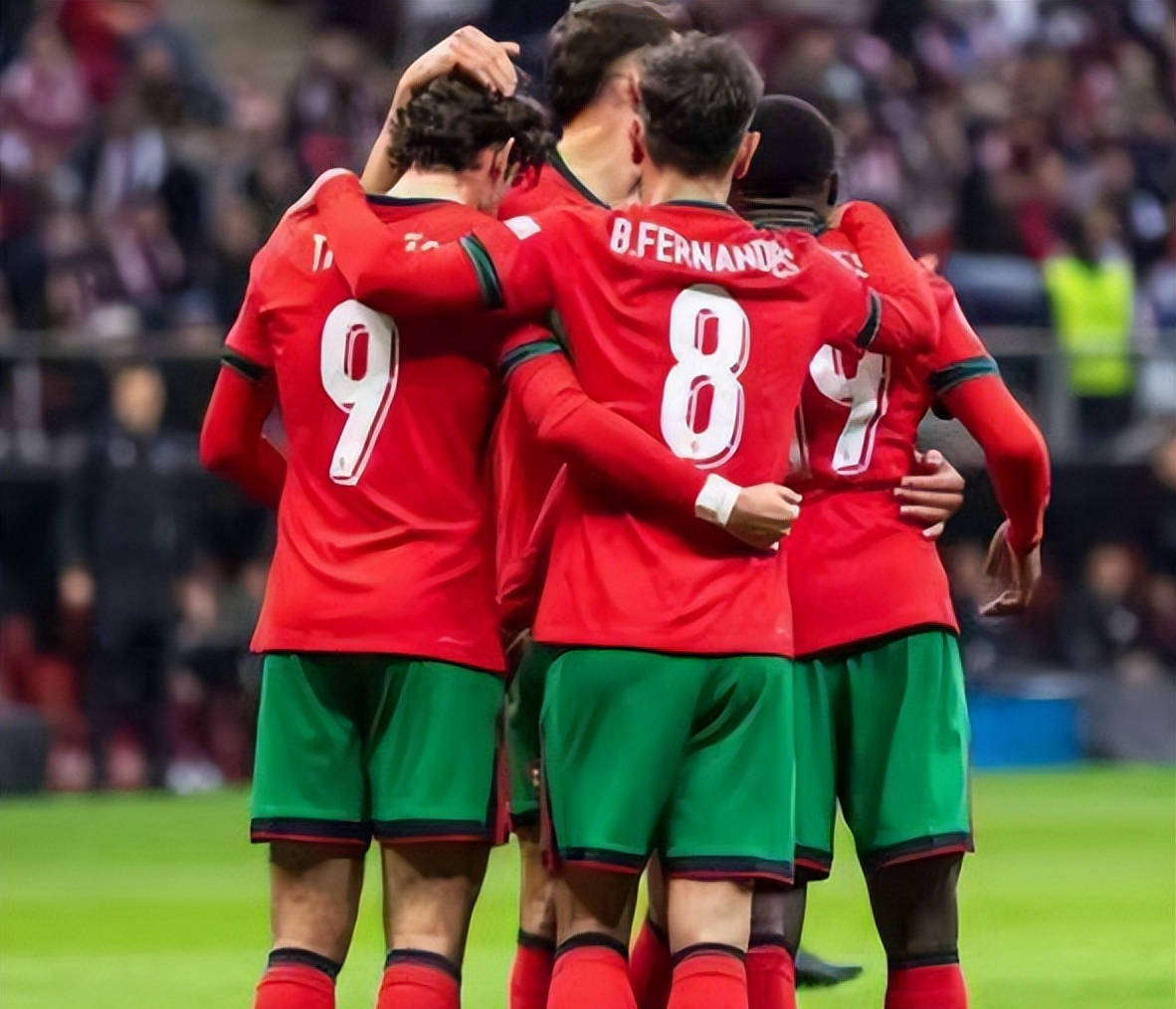 包含塞尔维亚队在欧国联比赛中发挥稳定，球迷喜出望外的词条