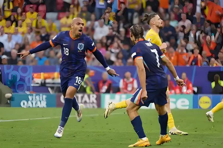 波兰国家队在客场比赛中实现绝地反击