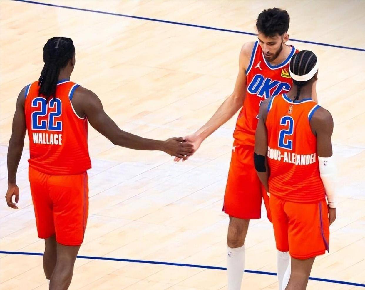 aoa体育体育地址-热火主场大胜，成功晋级西部决赛