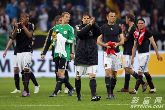 关于德国大胜马尔他，稳步晋级备战淘汰赛的信息