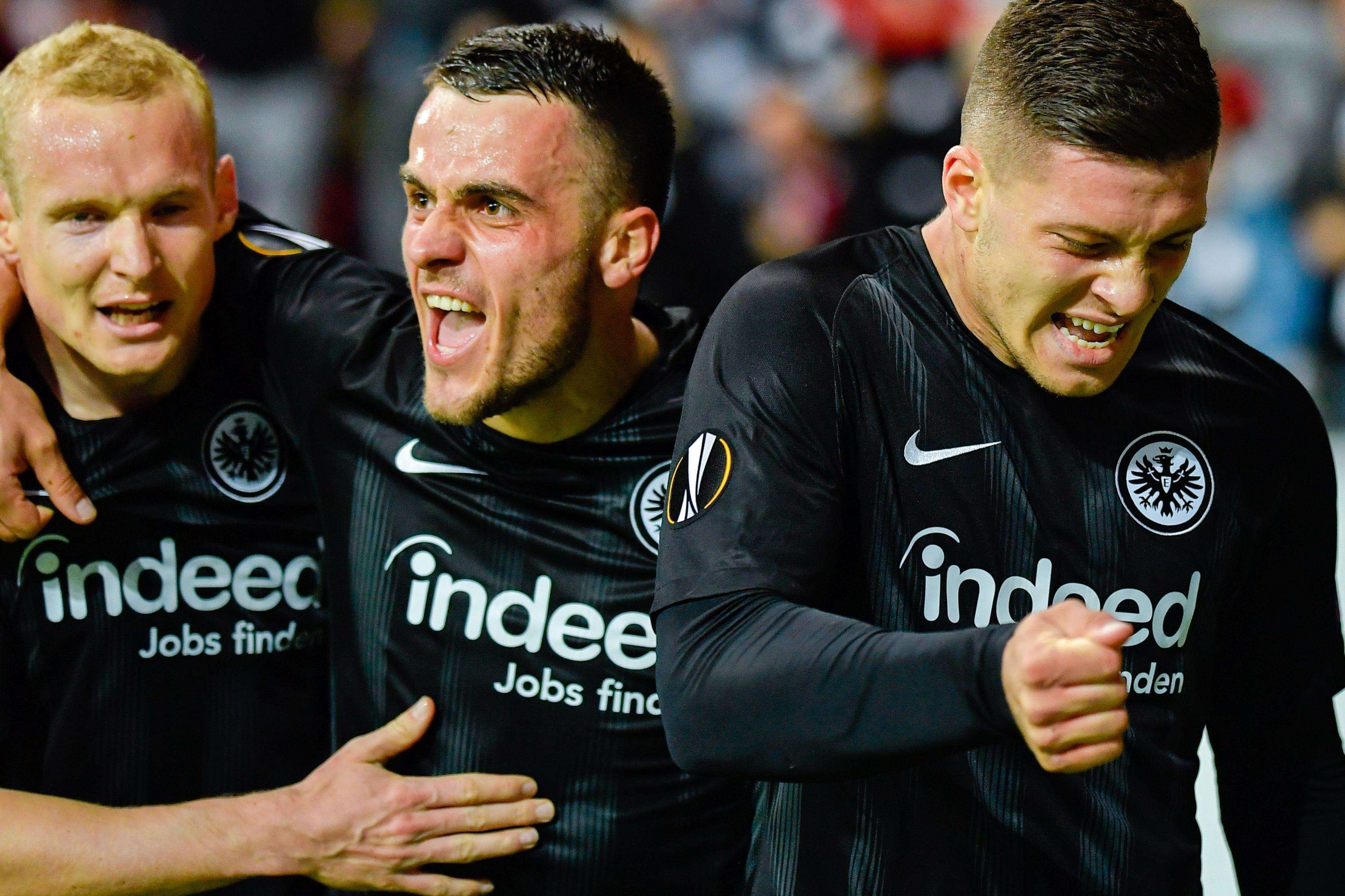 包含法兰克福加大阵容，持续战胜连胜的词条